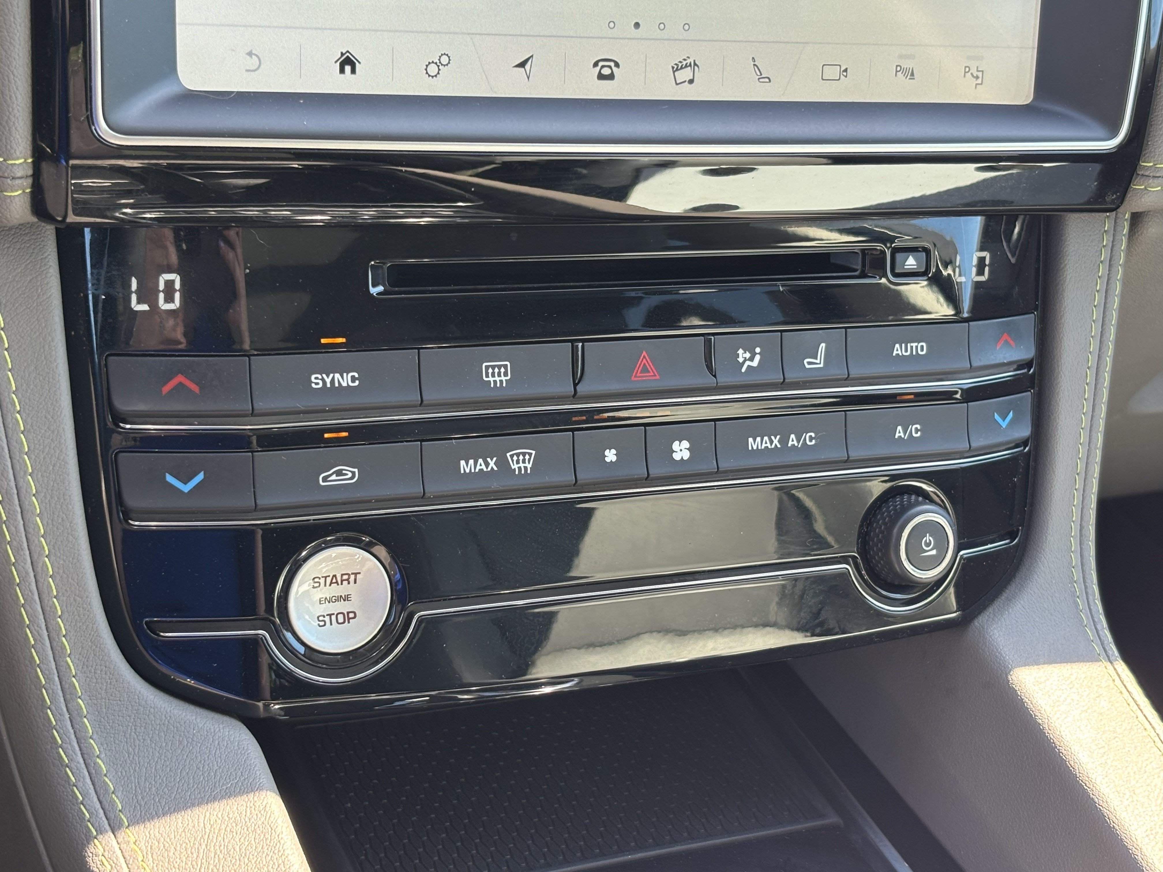 Used 2019 Jaguar F-PACE R-Sport AWD/4WD image 29