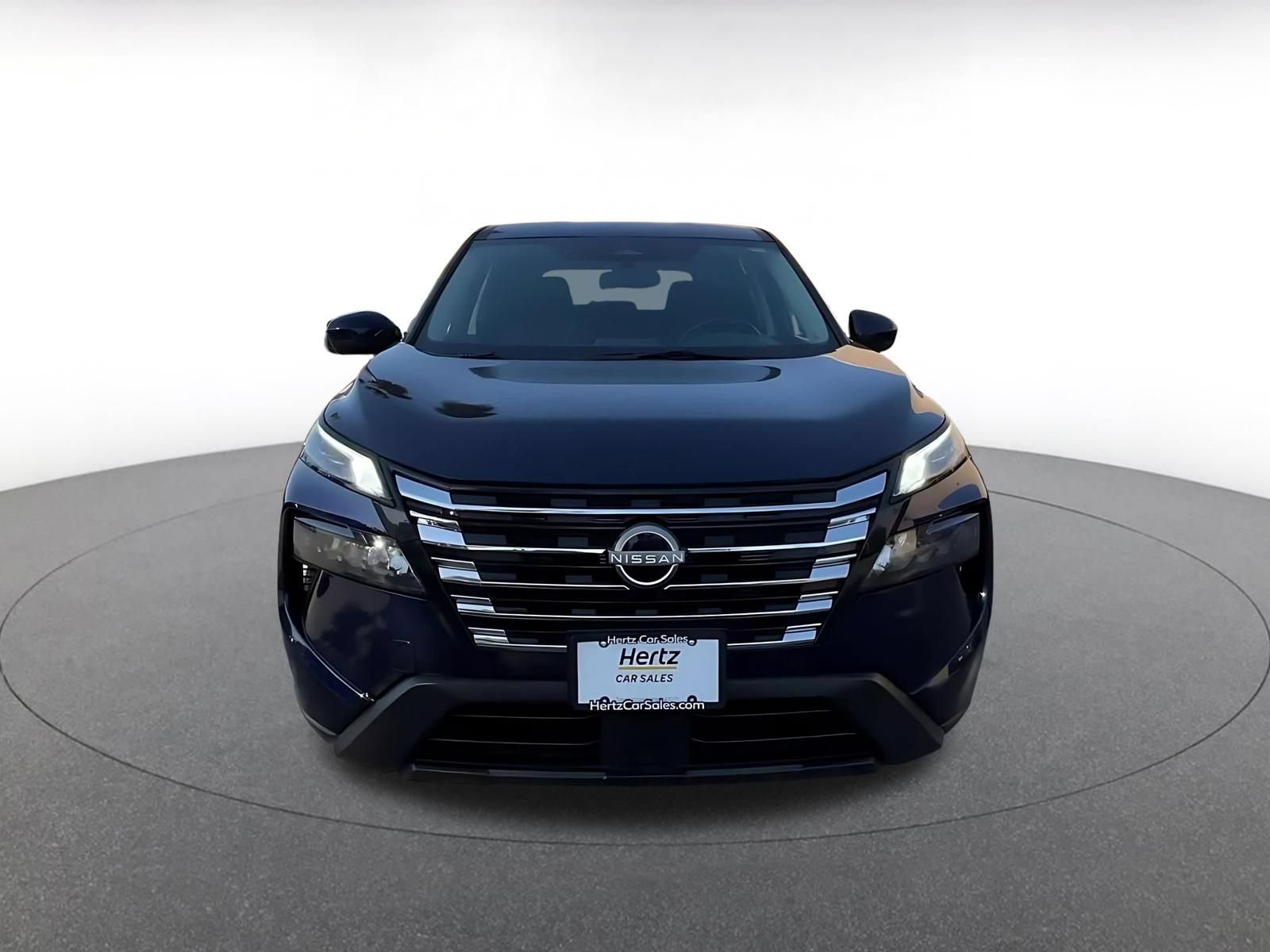 Used 2025 Nissan Rogue SV AWD/4WD image 4