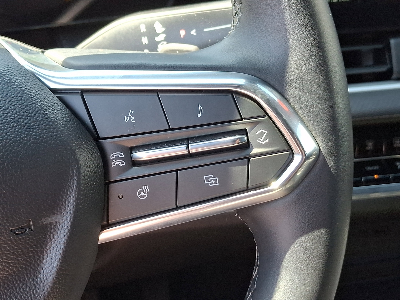 Used 2025 Chevrolet Equinox LT FWD image 22