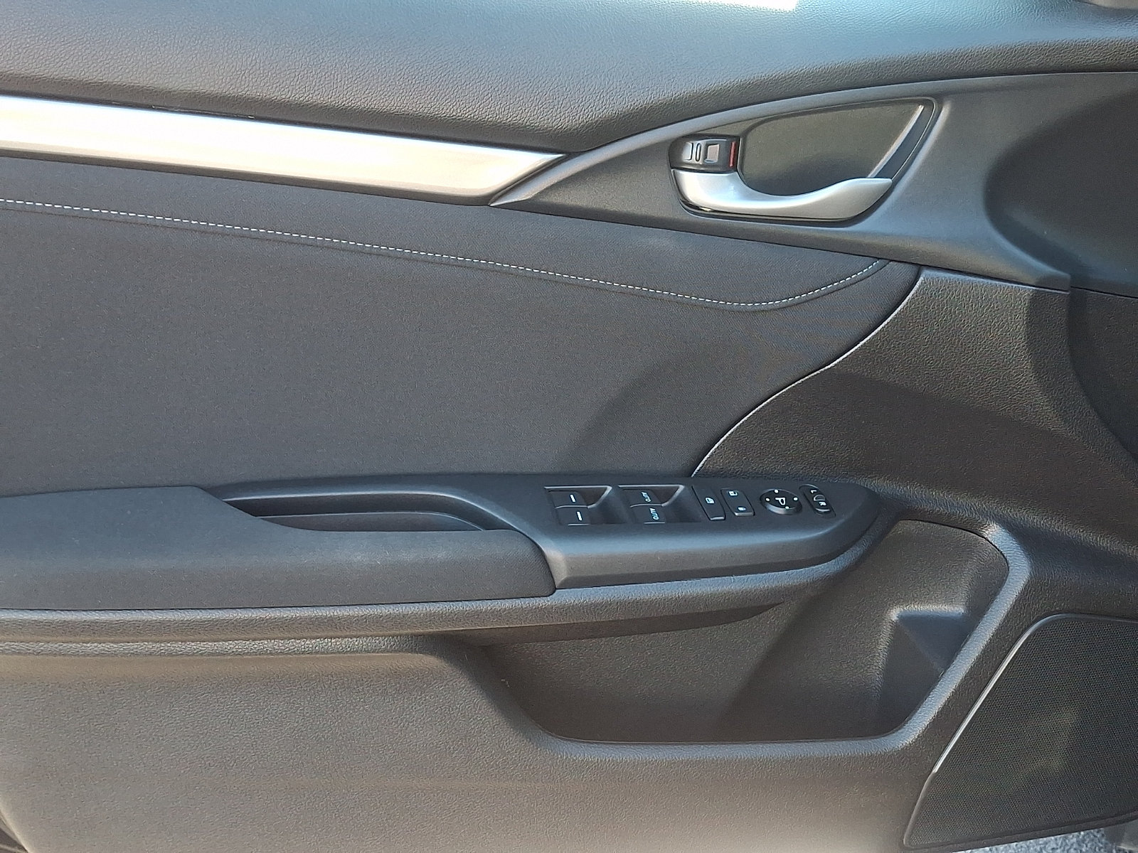 Used 2020 Honda Civic EX image 12
