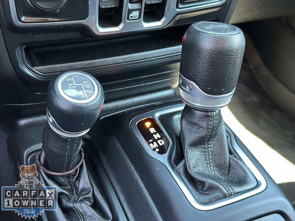 Used 2023 Jeep Wrangler Unlimited w/ Cold Weather Group AWD/4WD image 32