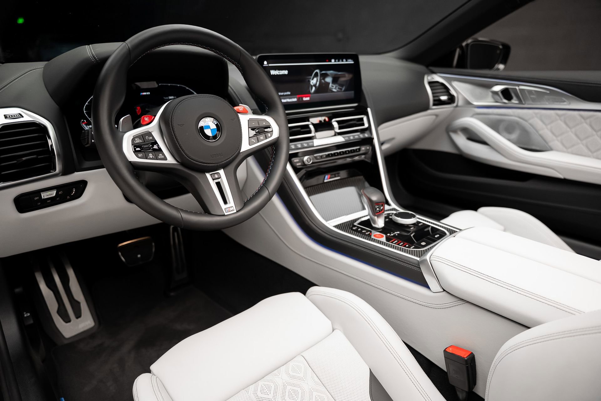 Used 2024 BMW M8 Competition image 2