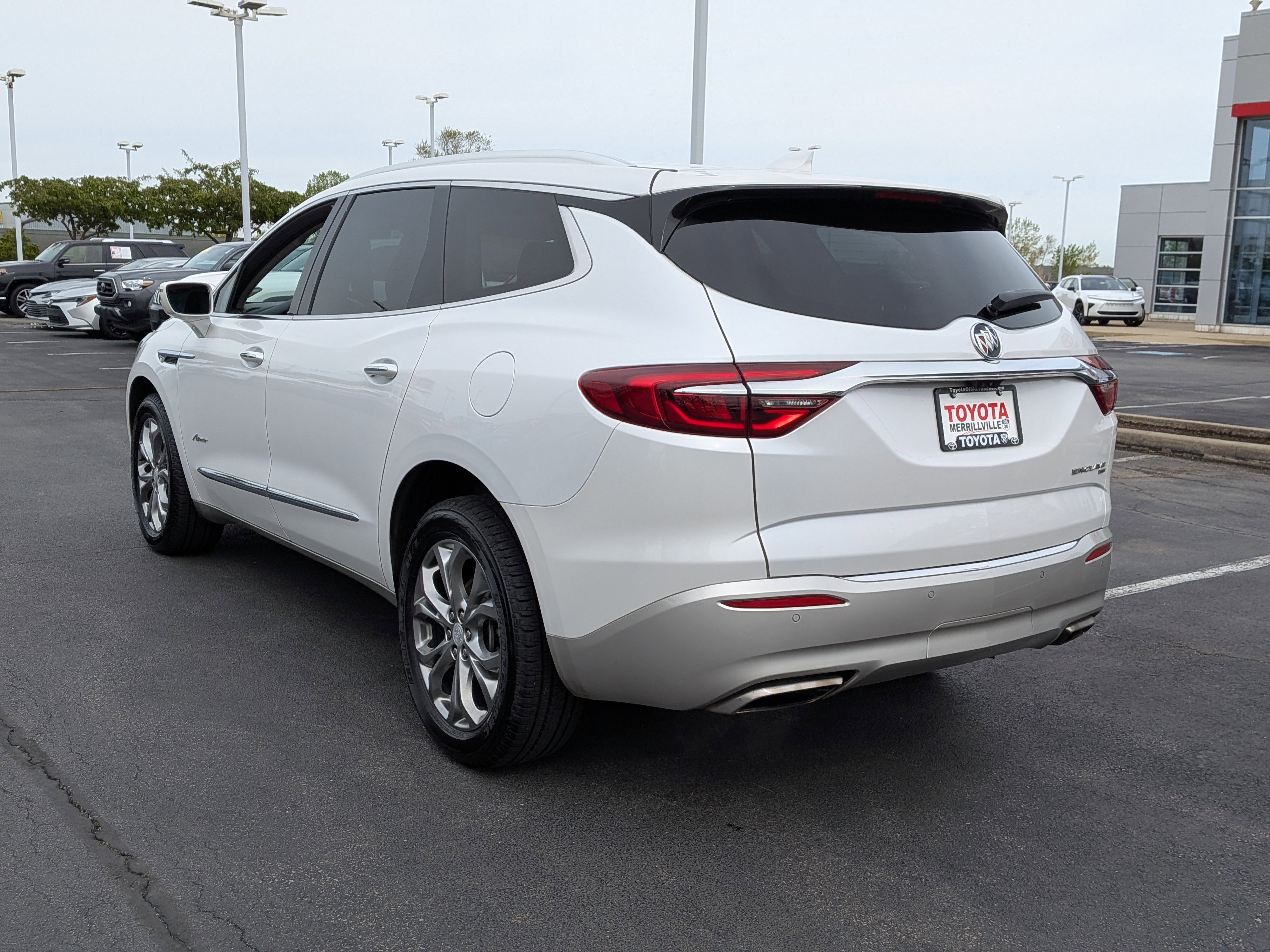 Used 2019 Buick Enclave Avenir w/ Avenir Technology Package AWD/4WD image 5