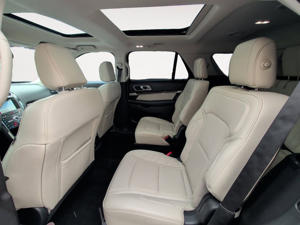 Used 2018 Ford Explorer Platinum AWD/4WD image 13