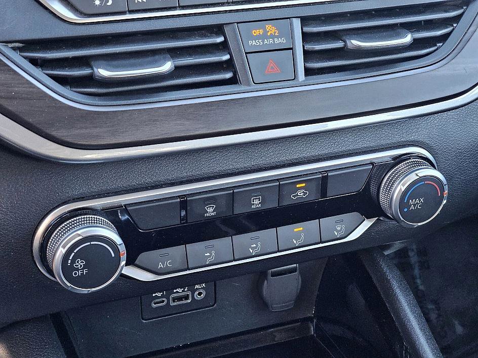 Used 2024 Nissan Altima 2.5 SV image 22