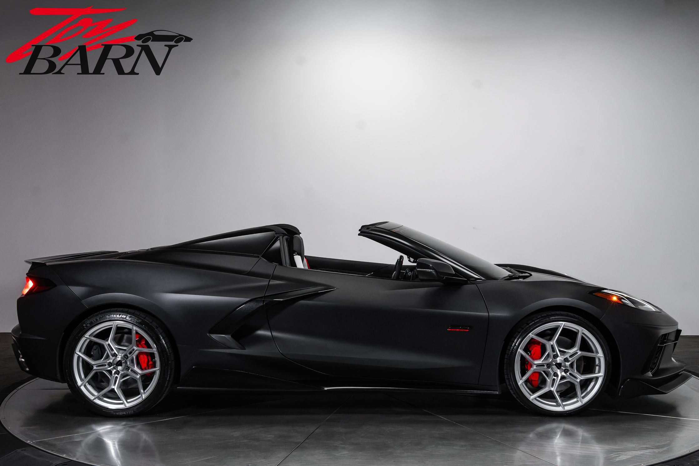 Used 2023 Chevrolet Corvette Stingray Preferred Conv w/ Z51 Performance Package RWD image 6