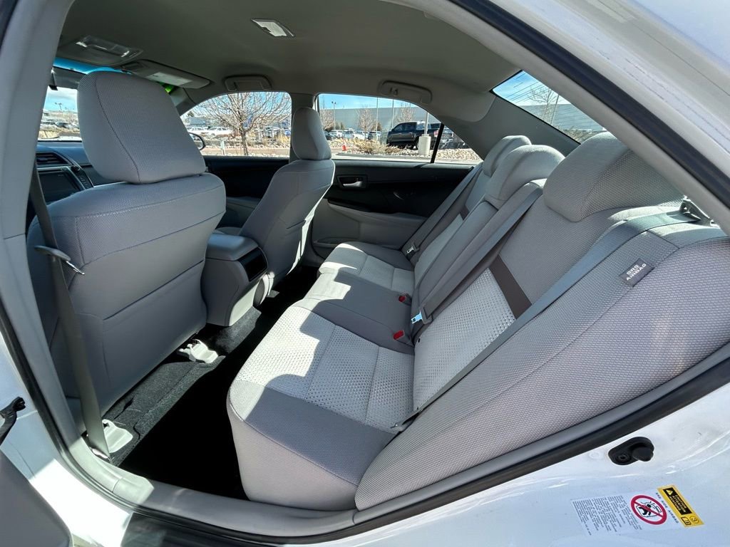 Used 2014 Toyota Camry LE image 25