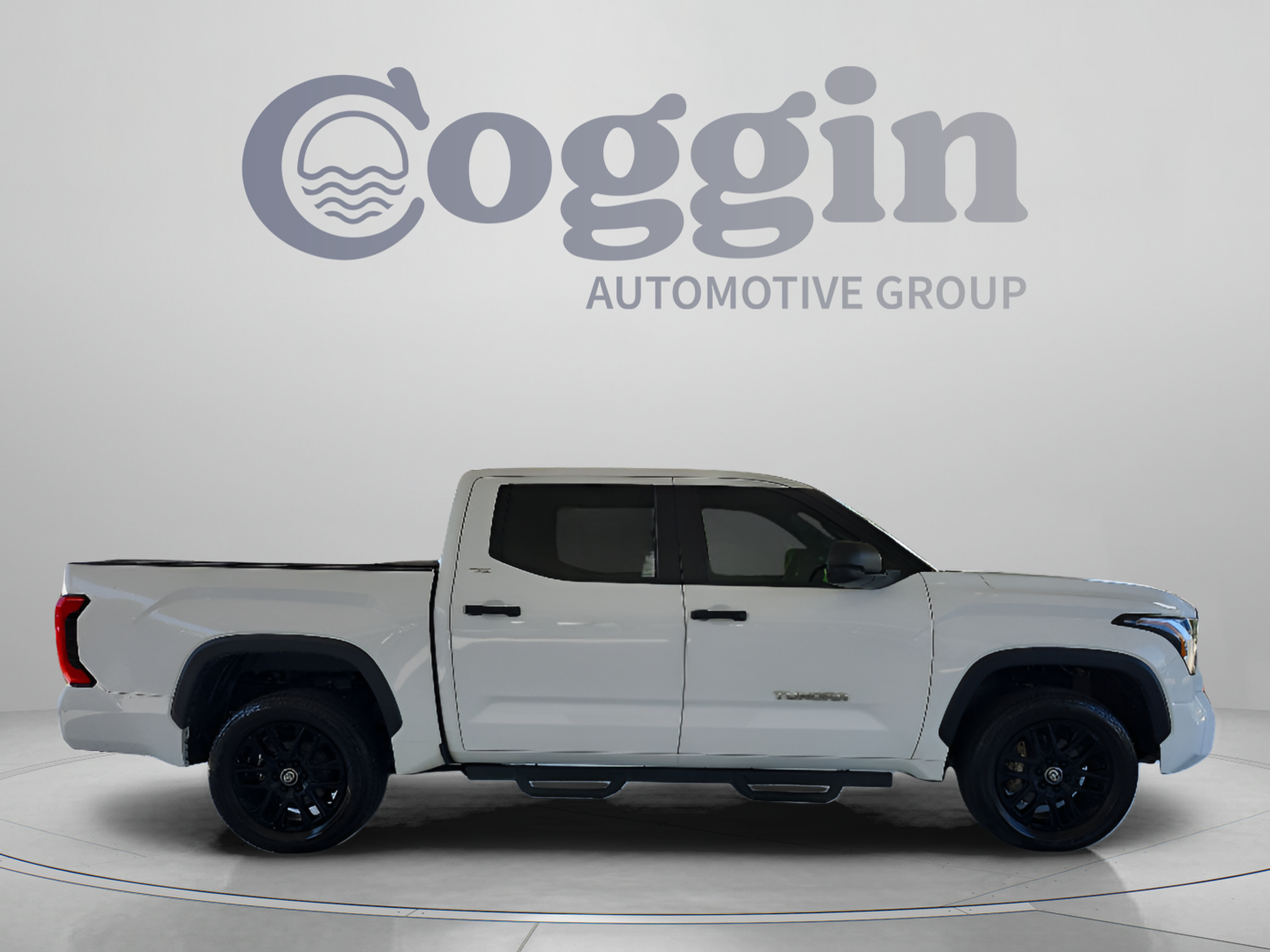 Used 2025 Toyota Tundra SR5 AWD/4WD image 6