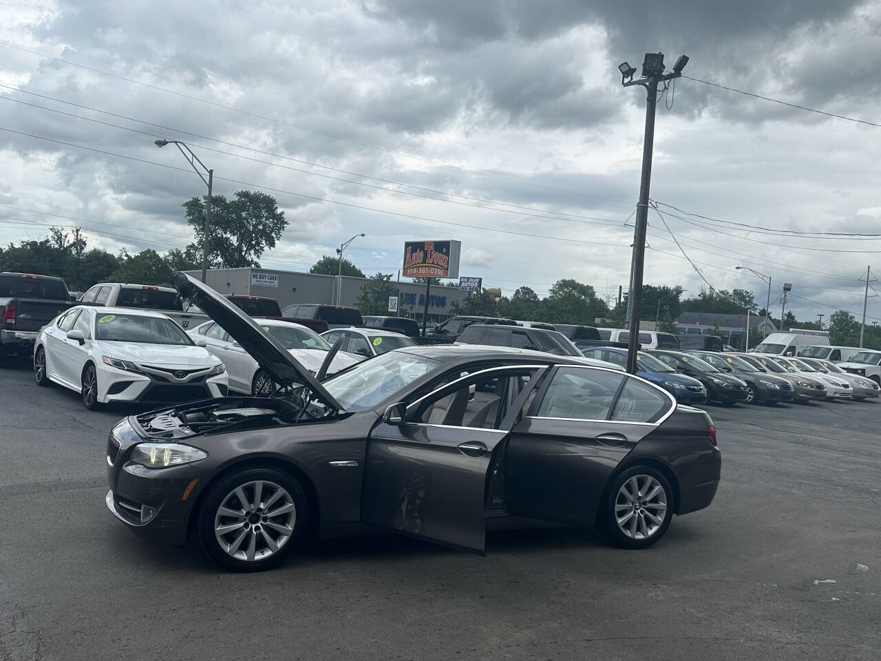 Used 2013 BMW 528i xDrive Sedan AWD/4WD image 25