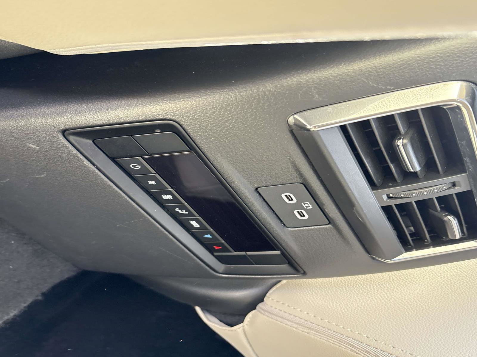 Used 2024 MAZDA CX-90 Plug-In Hybrid w/ Preferred image 14