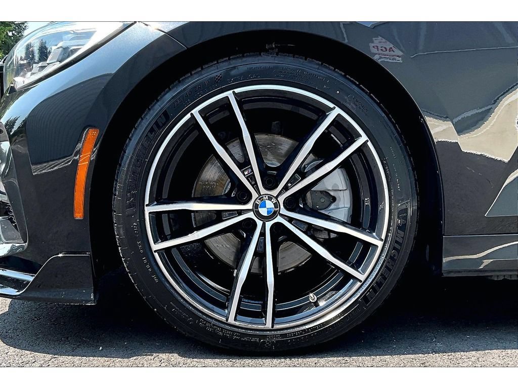 Used 2020 BMW 330i Sedan w/ M Sport Package RWD image 9