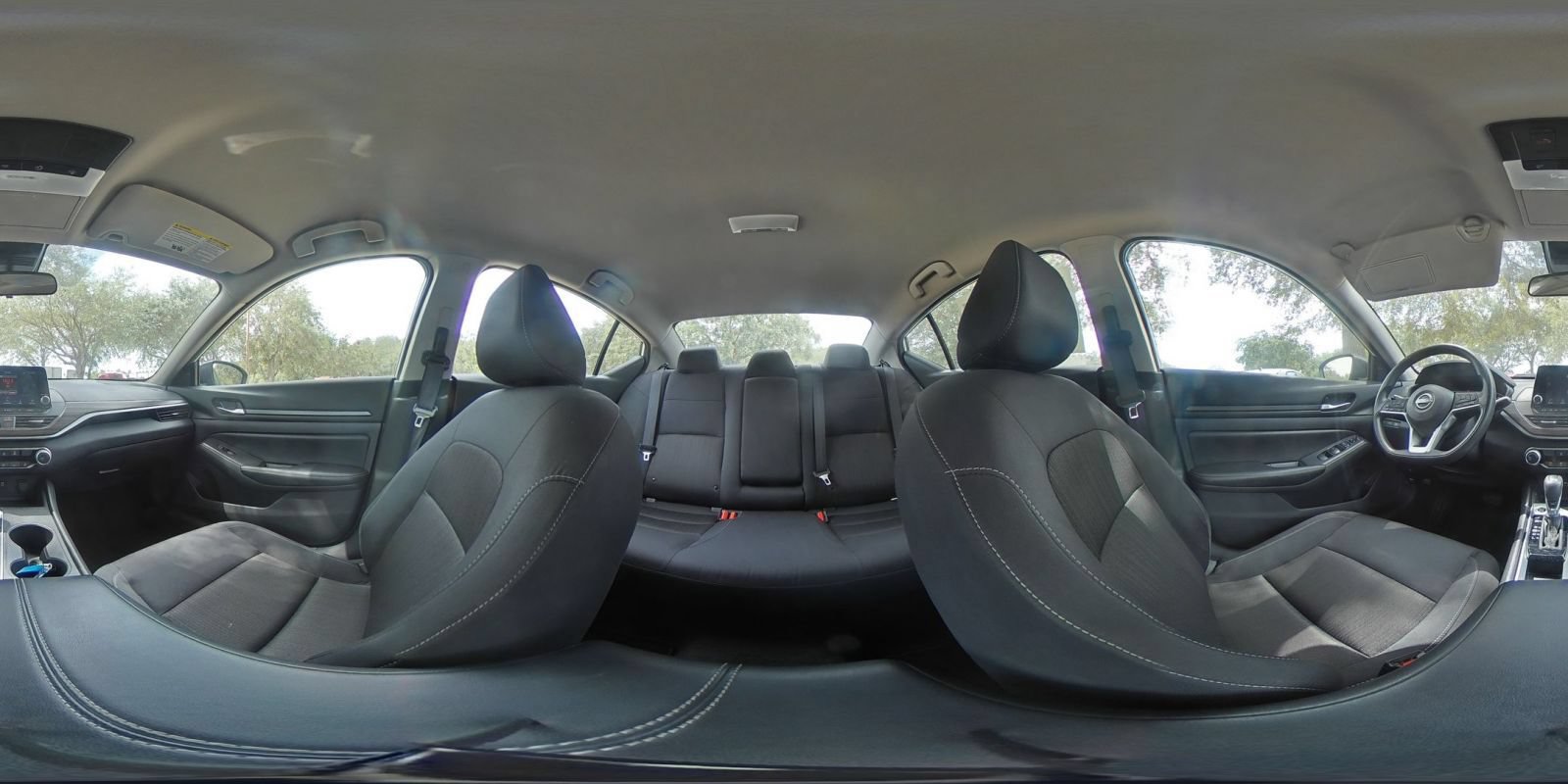 Used 2025 Nissan Altima 2.5 SV FWD image 37