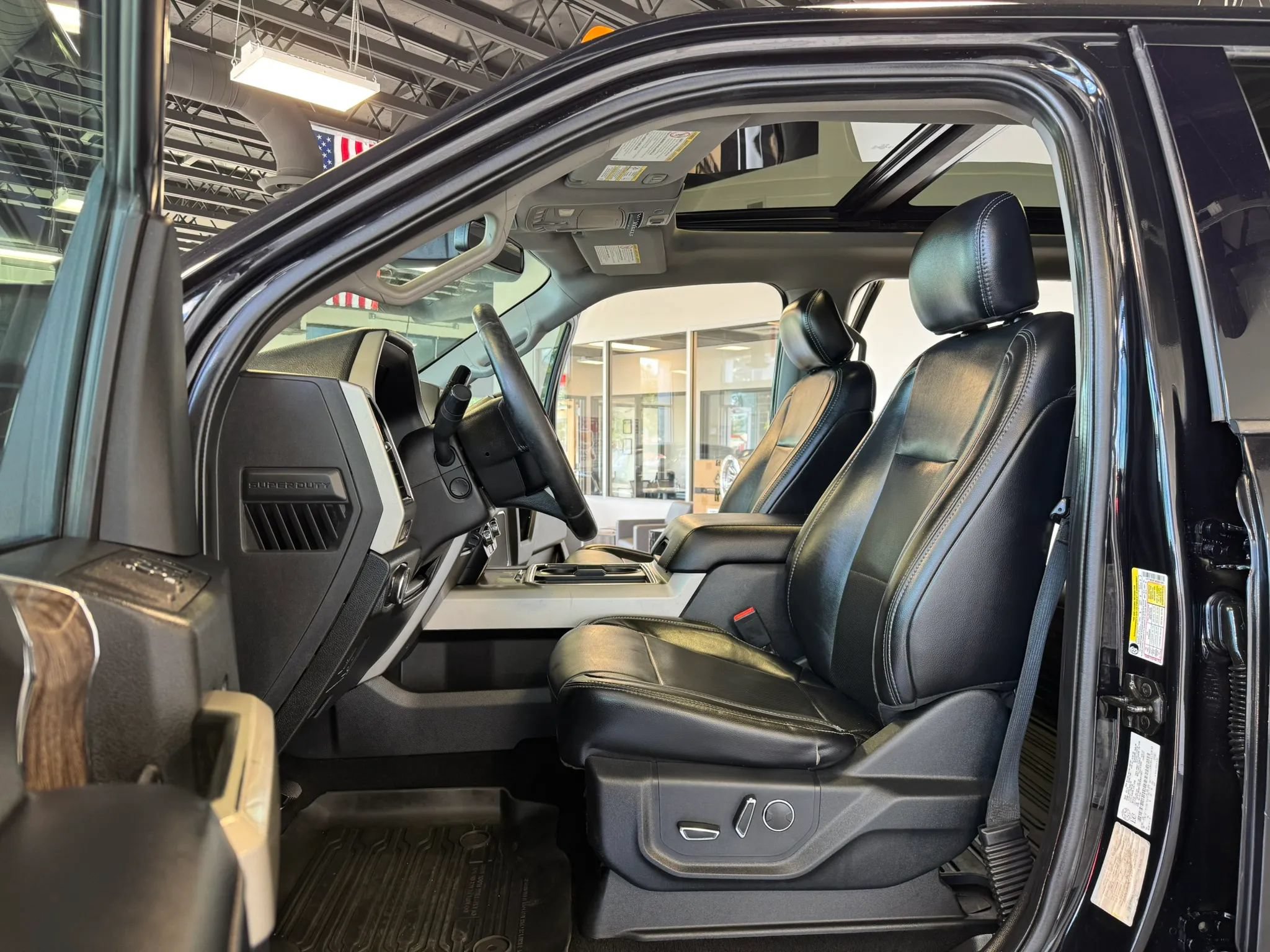 Used 2019 Ford F250 Lariat AWD/4WD image 16
