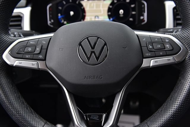 Certified 2023 Volkswagen Atlas Cross Sport SEL R-Line AWD/4WD image 18