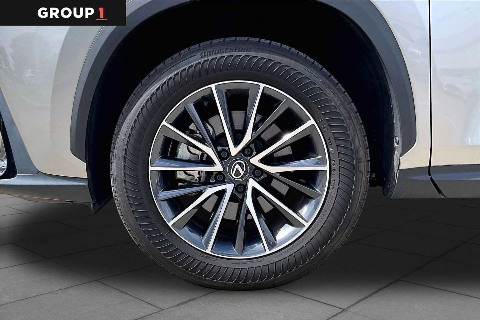 Used 2024 Lexus NX 250 FWD image 9