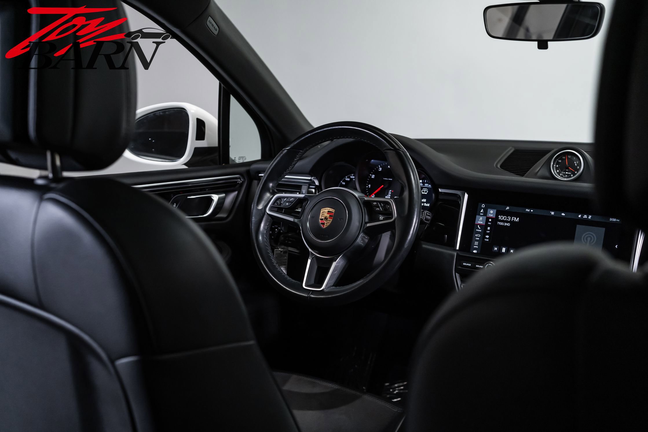 Used 2021 Porsche Macan AWD/4WD image 46