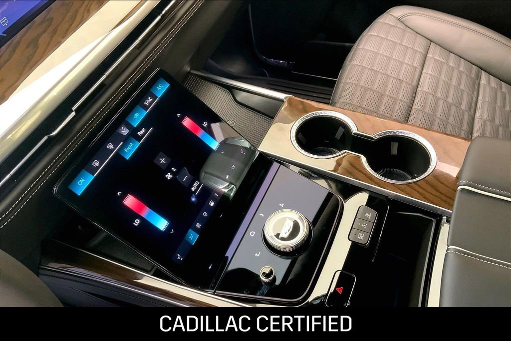 Used 2026 Cadillac Escalade ESV Platinum Sport image 16