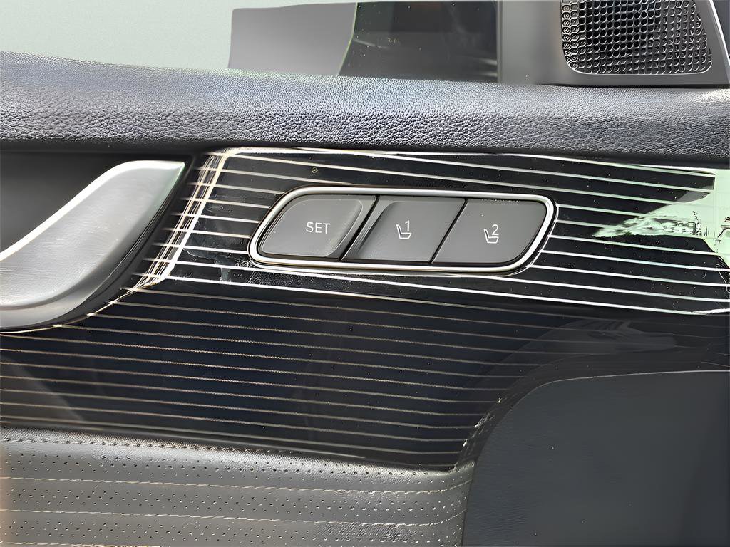 Used 2023 Hyundai Palisade Calligraphy image 27