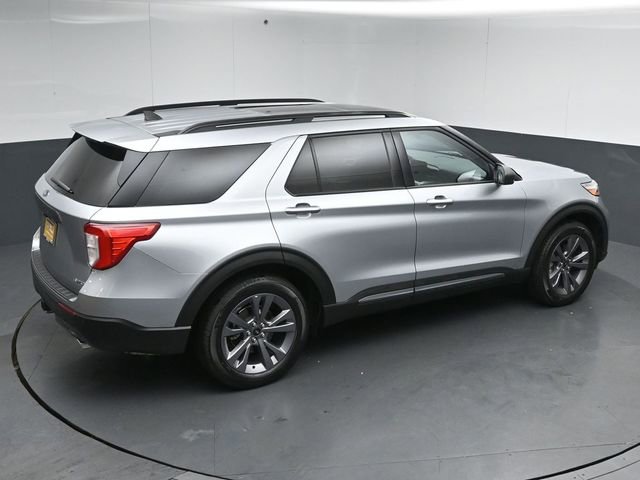 Certified 2021 Ford Explorer XLT w/ Equipment Group 202A AWD/4WD image 45