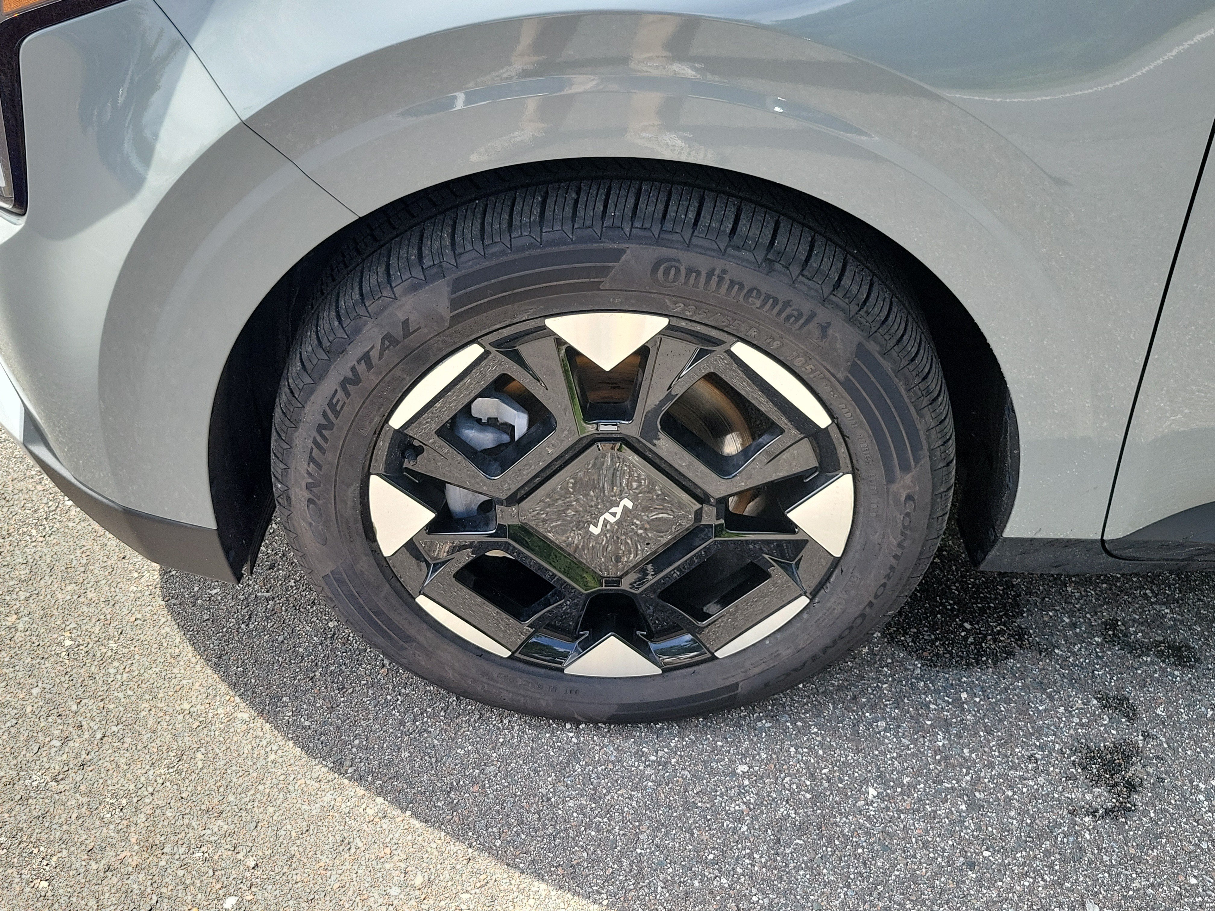 Certified 2025 Kia Carnival EX FWD image 38