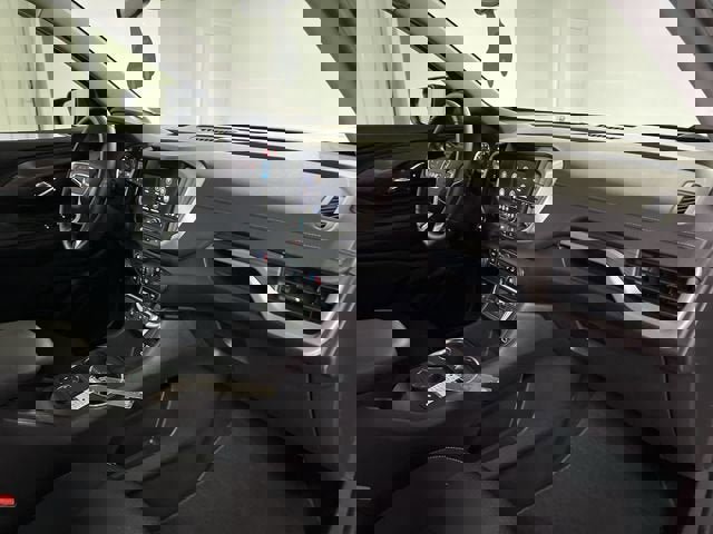 Certified 2024 GMC Terrain SLE w/ Driver Convenience Package image 28