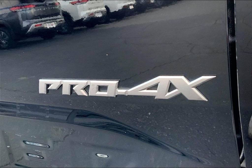 Used 2023 Nissan Frontier PRO-4X w/ Pro Convenience Package image 22