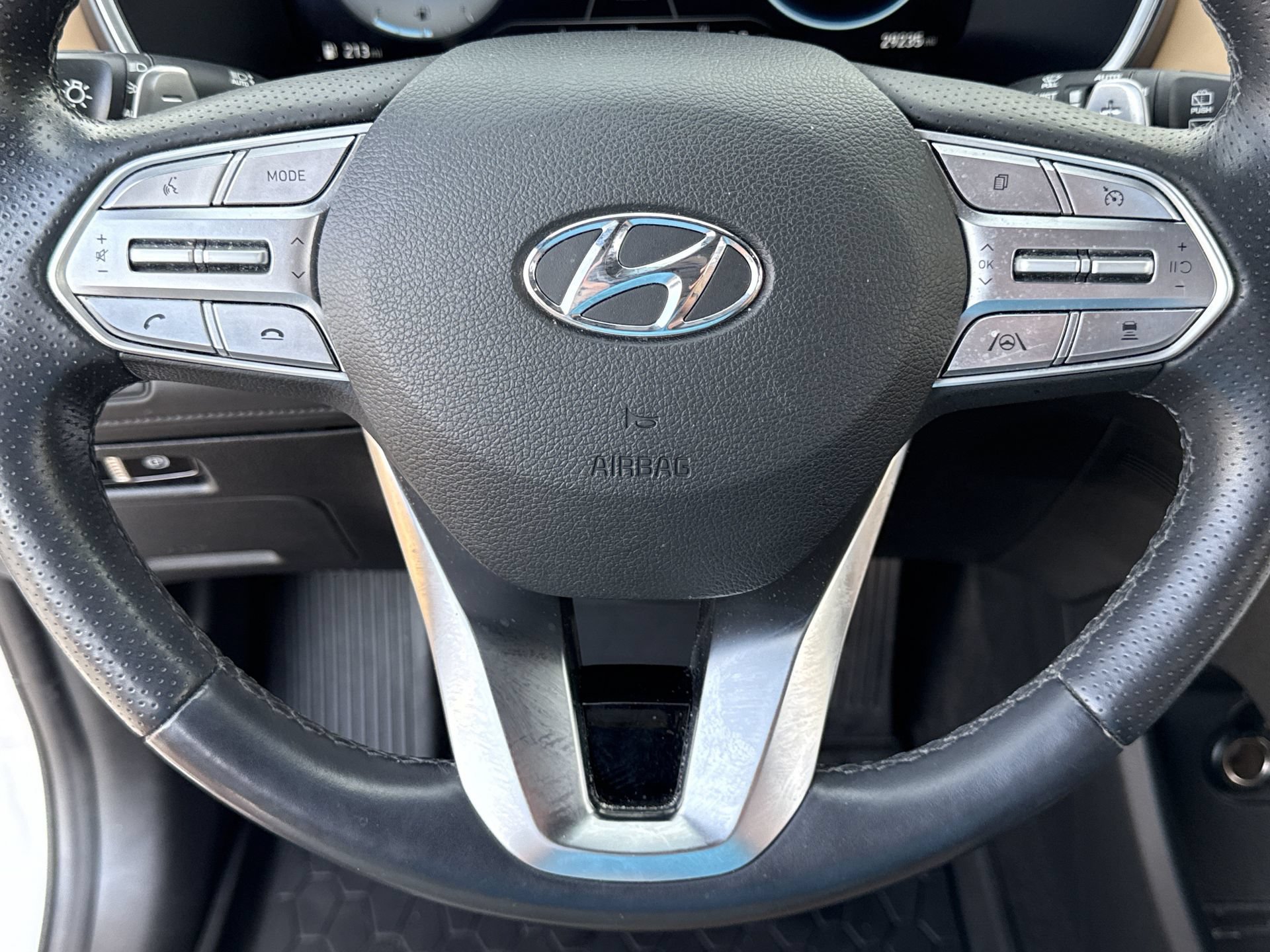 Used 2023 Hyundai Santa Fe Calligraphy AWD/4WD image 4