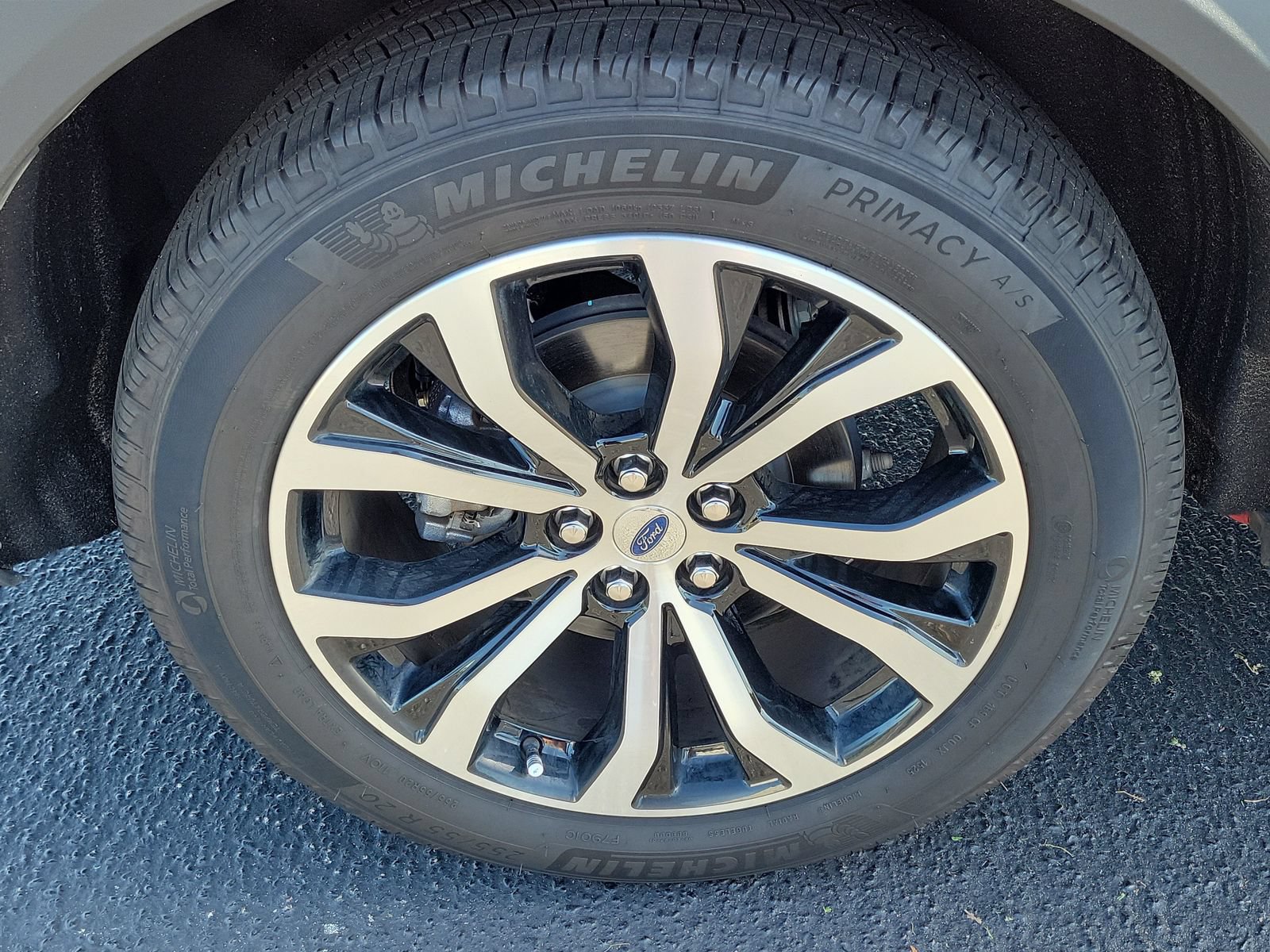Used 2025 Ford Explorer ST-Line w/ Premium Package RWD image 5