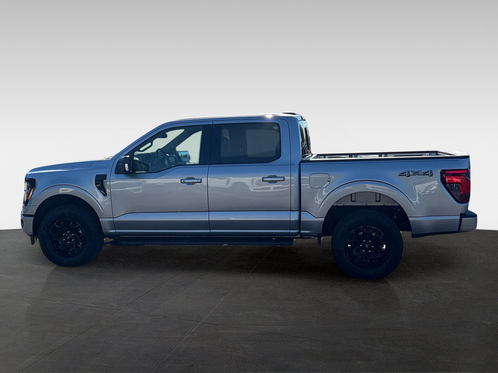 Used 2025 Ford F150 XLT w/ Equipment Group 302A MID AWD/4WD image 8