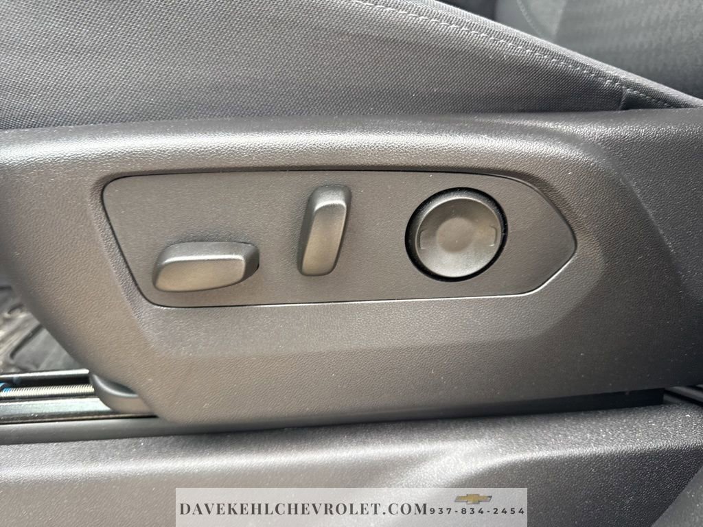 Used 2025 Chevrolet Silverado 1500 LT image 24