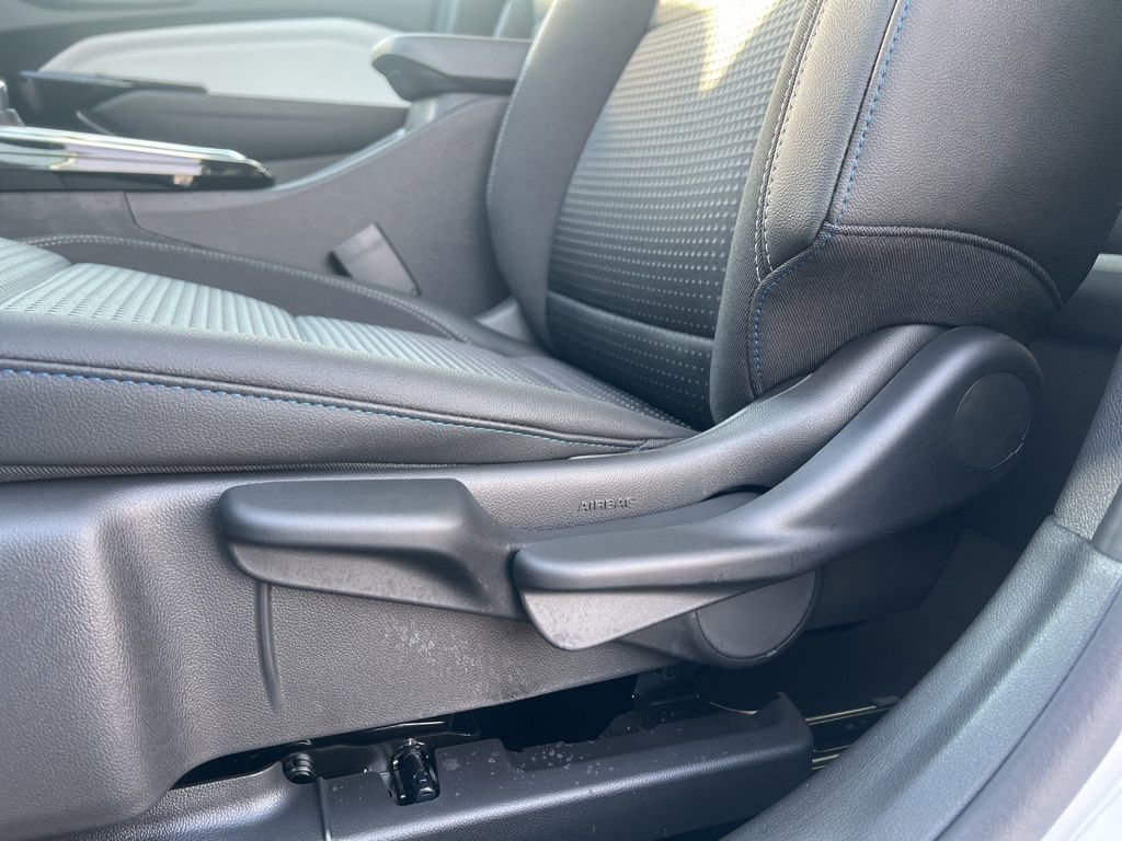 New 2026 Chevrolet Trax LT w/ Sunroof Package image 10