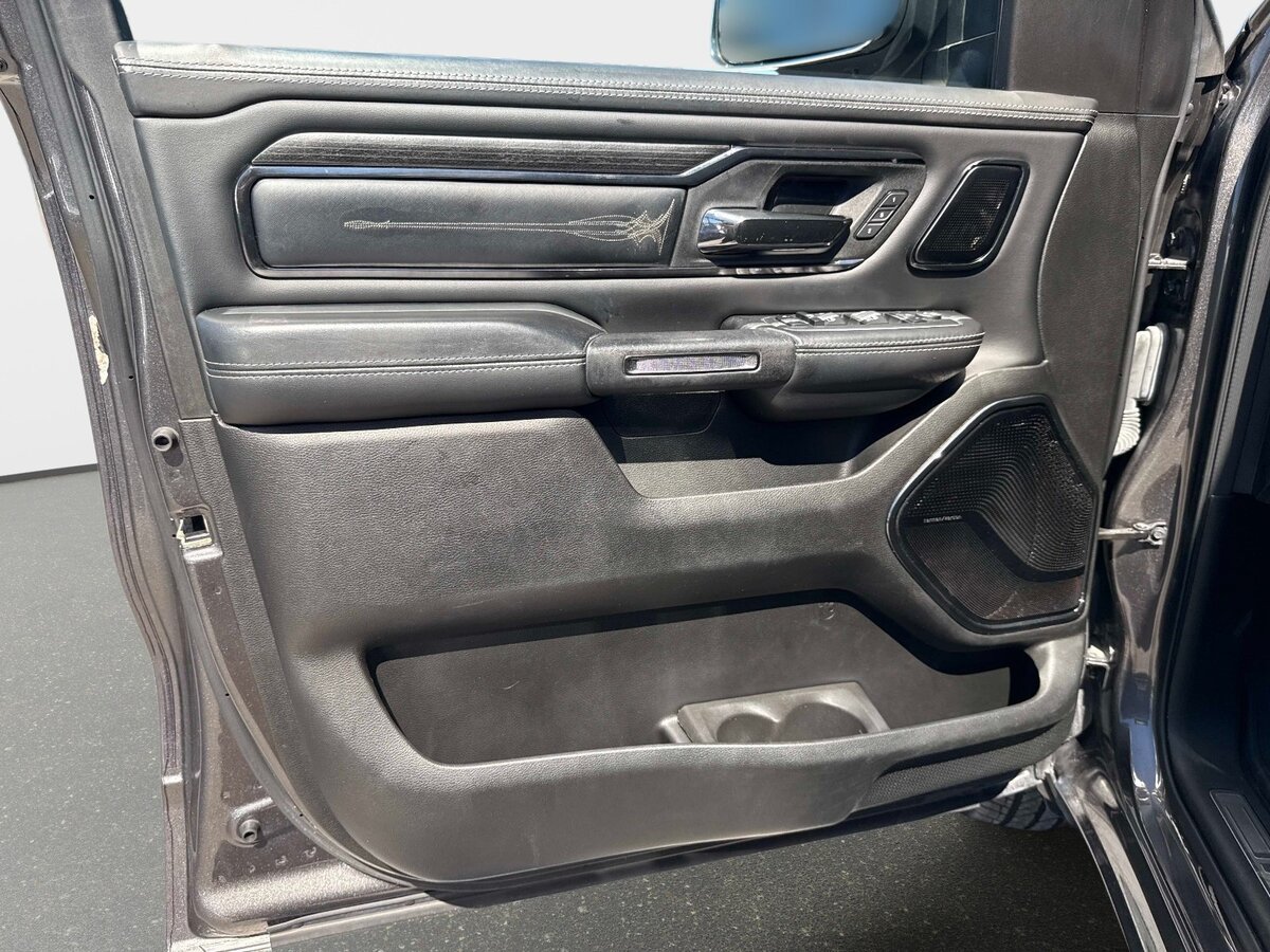 Used 2022 RAM 1500 Limited RWD image 17