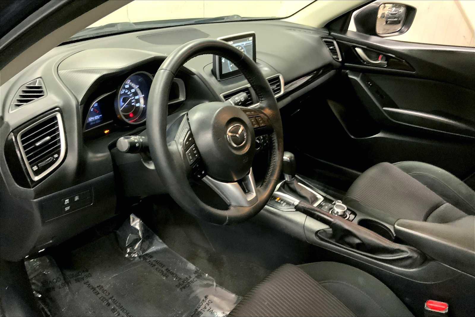 Used 2015 MAZDA MAZDA3 i Touring image 16