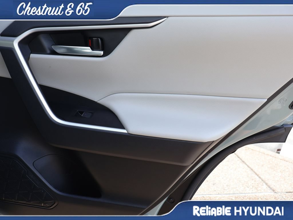 Used 2022 Toyota RAV4 XLE Premium AWD/4WD image 11