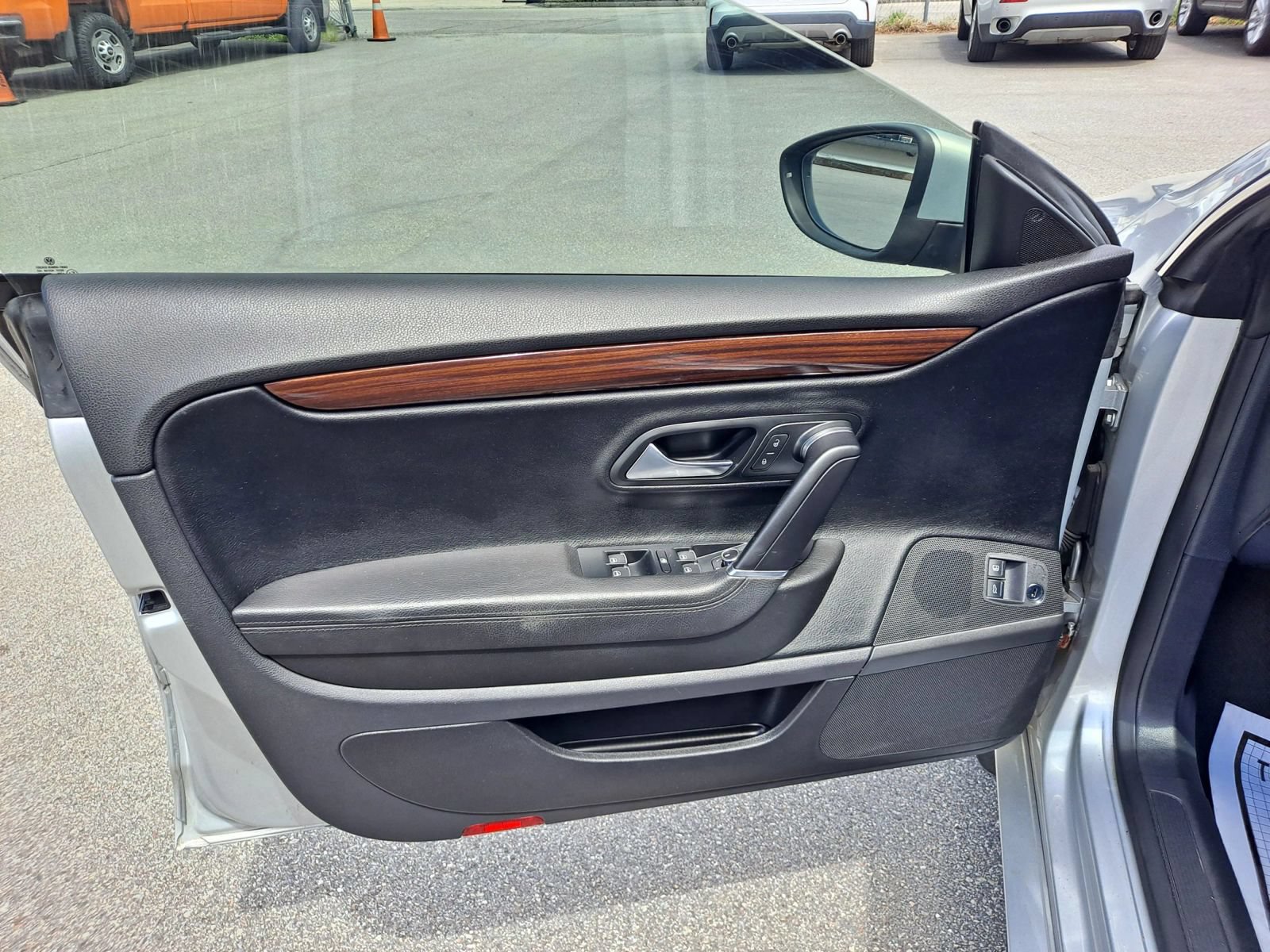 Used 2012 Volkswagen CC Lux Limited FWD image 10