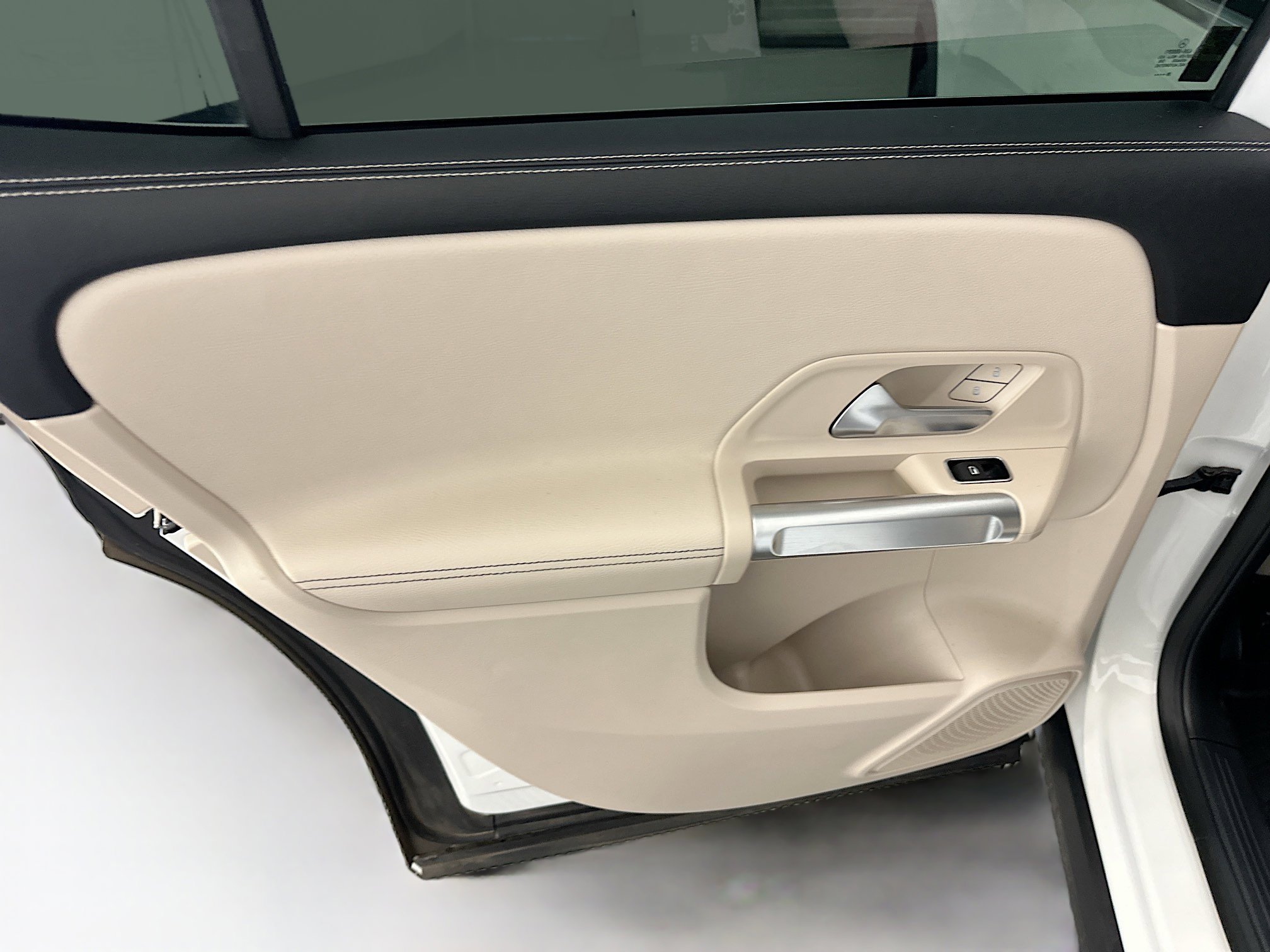 Used 2021 Mercedes-Benz GLB 250 GLB 250 image 26