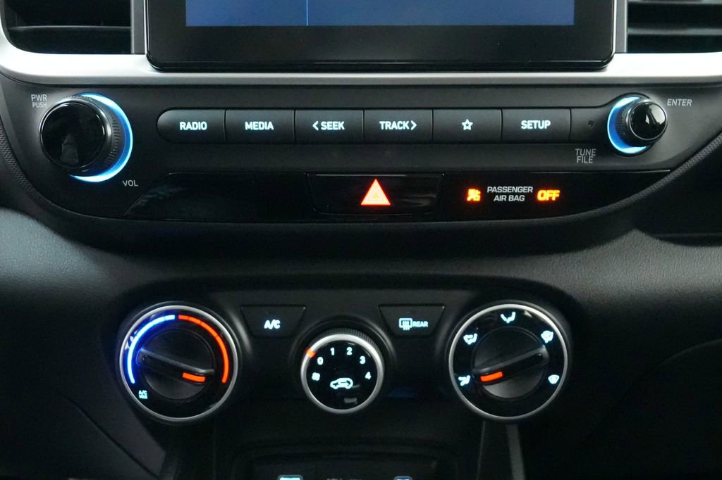 New 2026 Hyundai Venue SE image 28