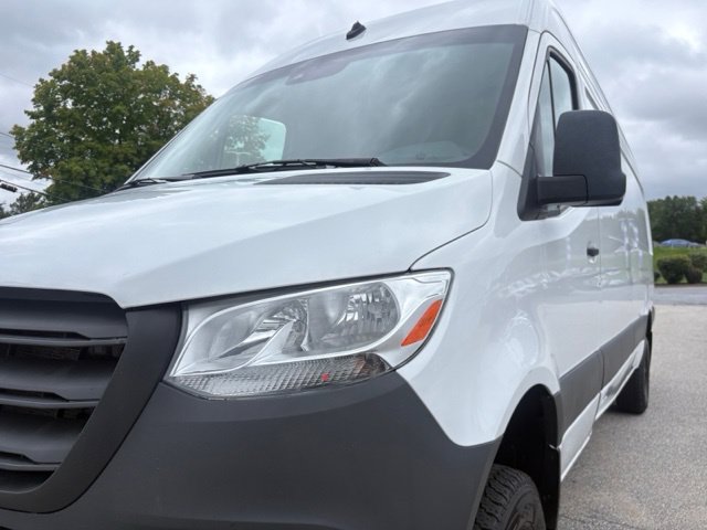 Used 2024 Mercedes-Benz Sprinter 2500 image 20