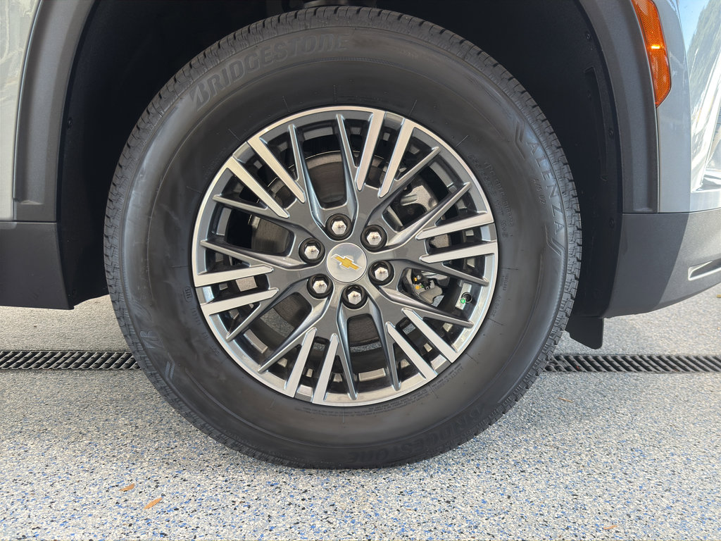 New 2026 Chevrolet Traverse LT w/ LPO, Floor Liner Package image 29