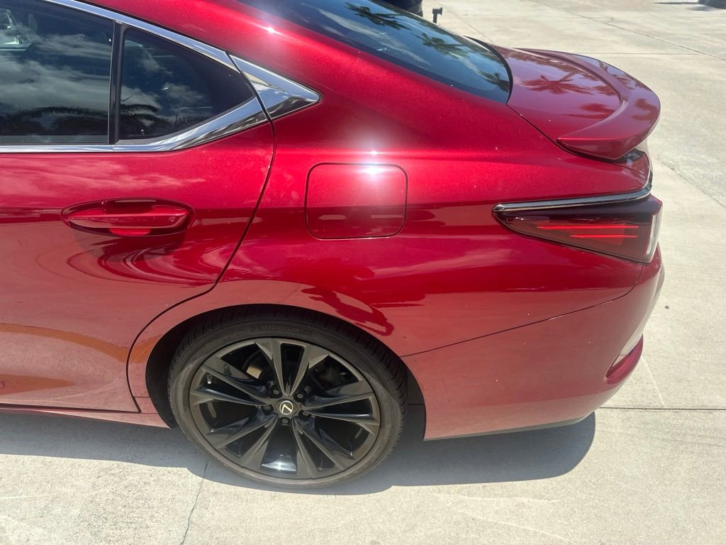 Used 2022 Lexus ES 350 F Sport w/ Accessory Package FWD image 7
