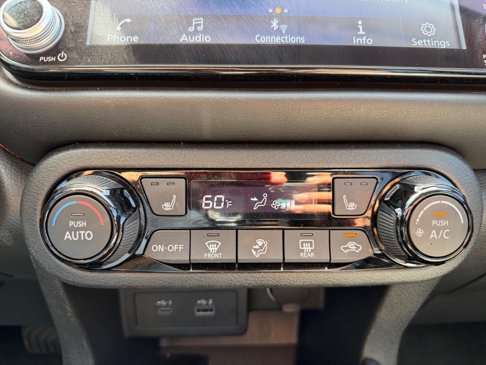 Used 2023 Nissan Kicks SR w/ SR Premium Package FWD image 11