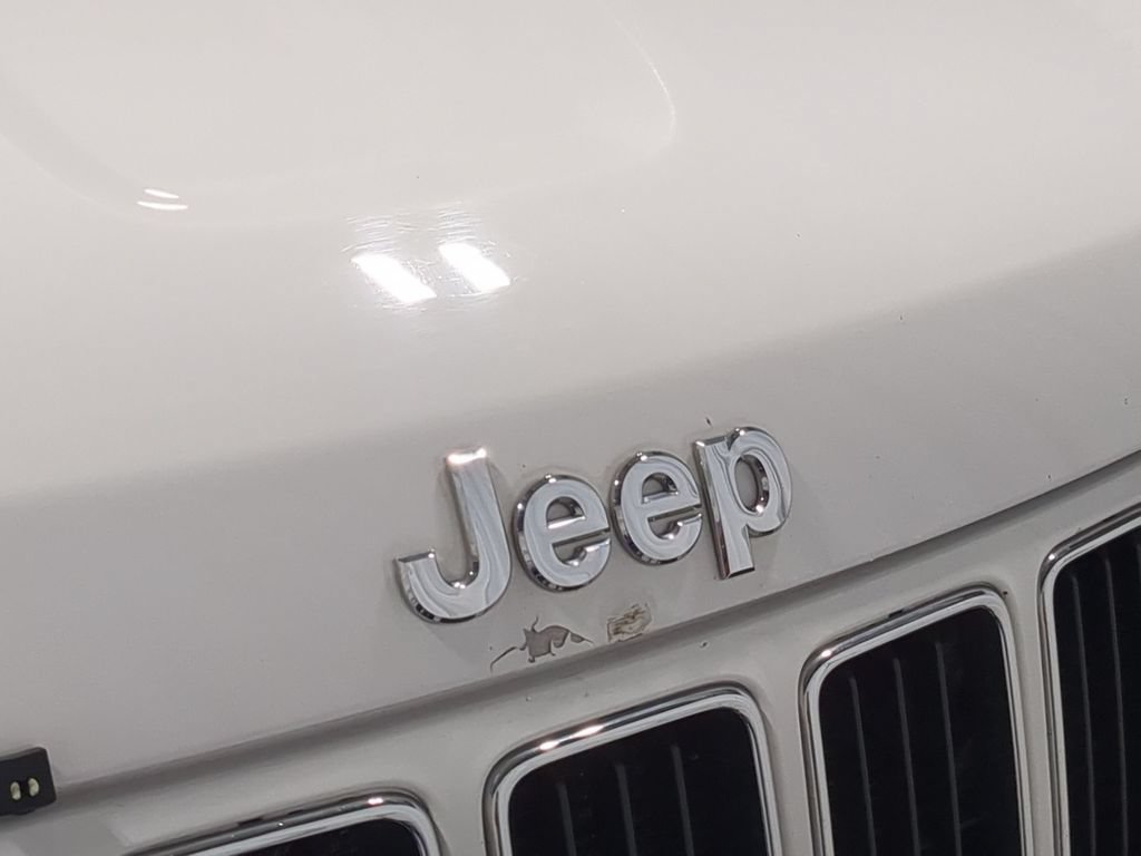 Used 2015 Jeep Grand Cherokee Limited AWD/4WD image 15