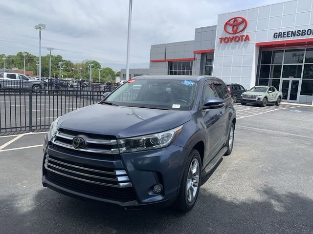 Used 2017 Toyota Highlander Limited FWD image 1