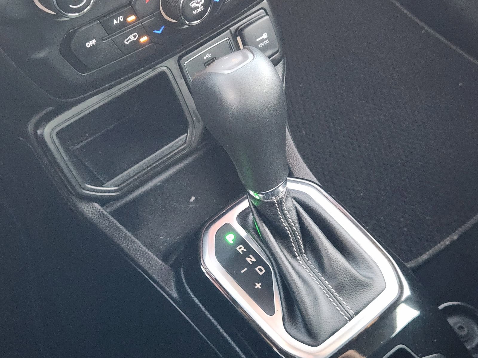 Used 2021 Jeep Renegade Latitude FWD image 20