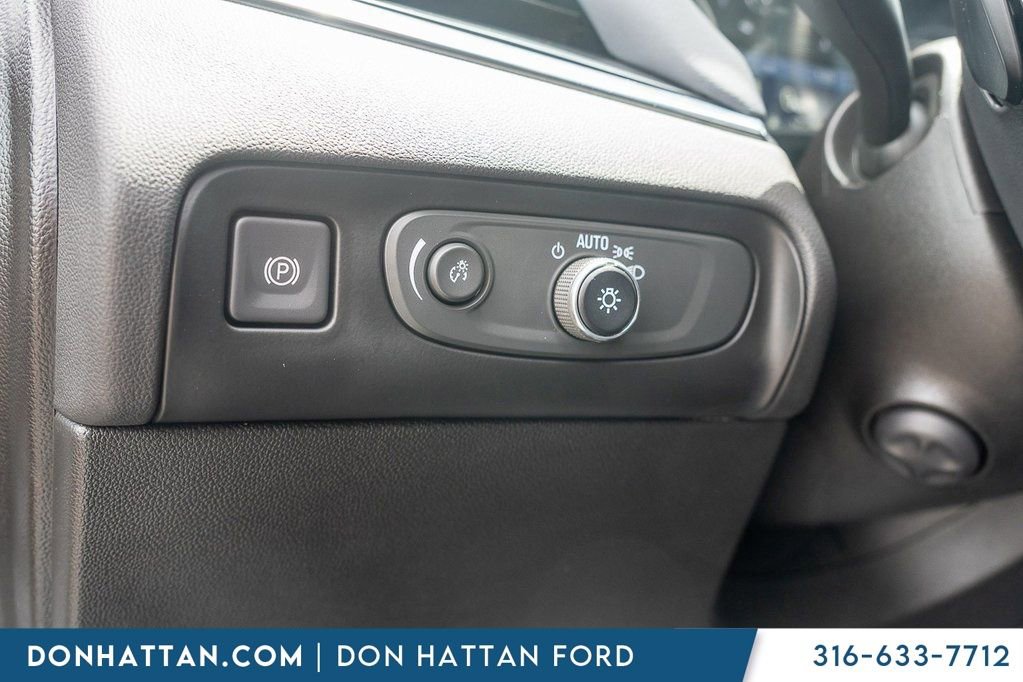 Used 2021 Buick Enclave Premium w/ Surround and Sites Package image 17