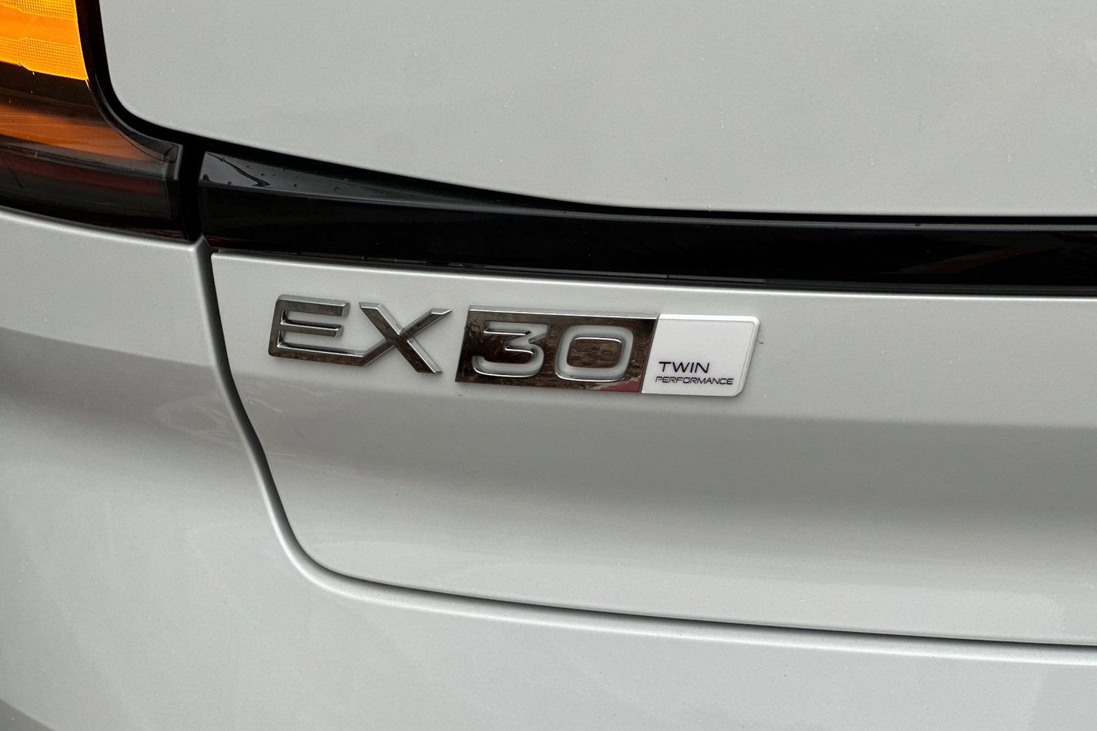 New 2026 Volvo EX30 Ultra w/ Climate Package image 12