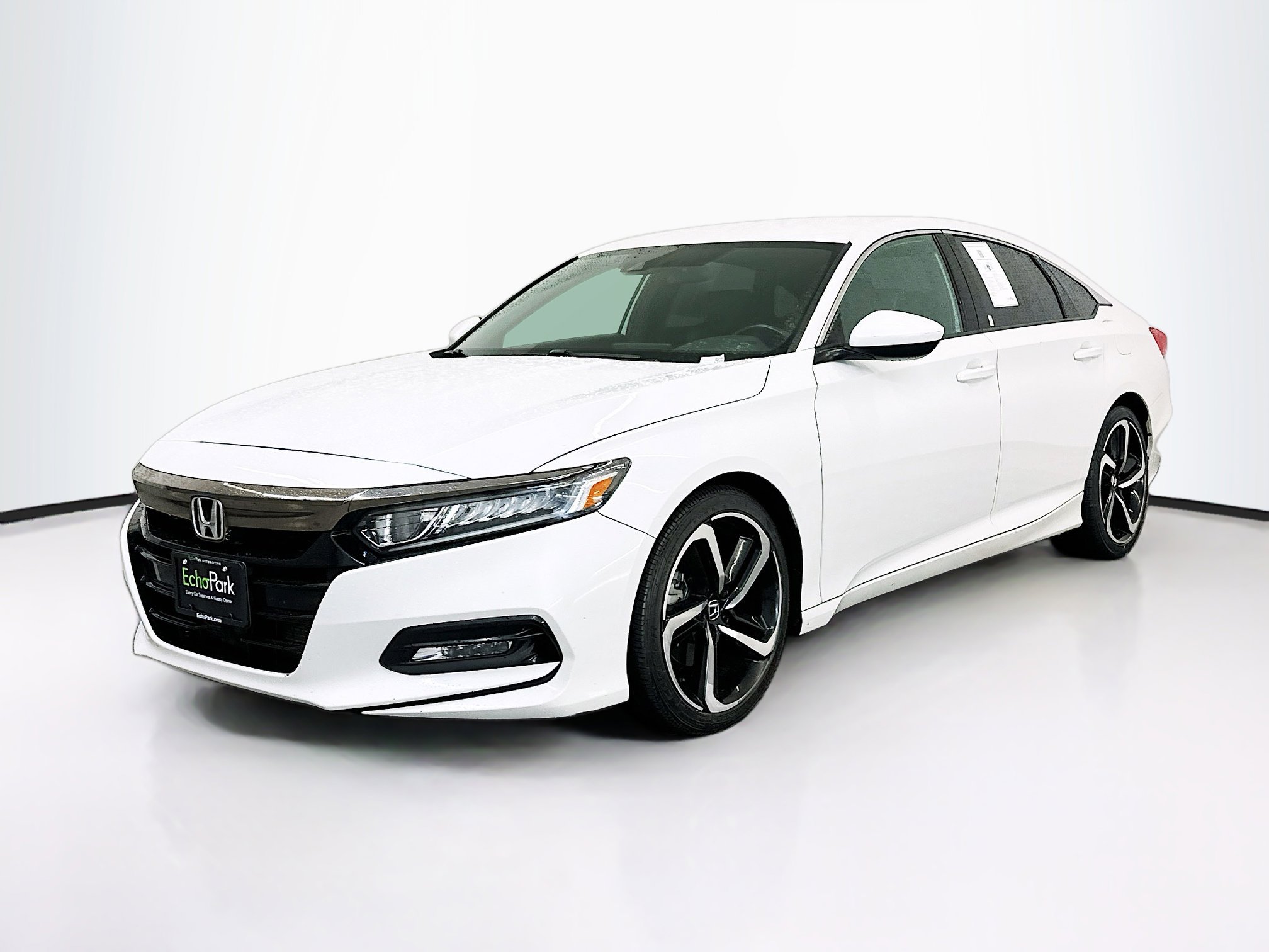 Used 2019 Honda Accord Sport image 3
