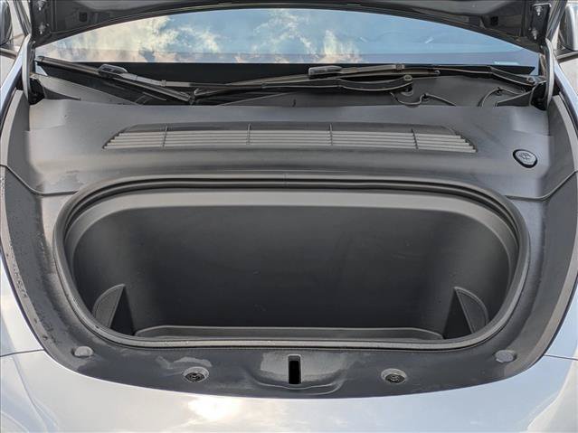 Used 2024 Tesla Model Y Long Range AWD/4WD image 26