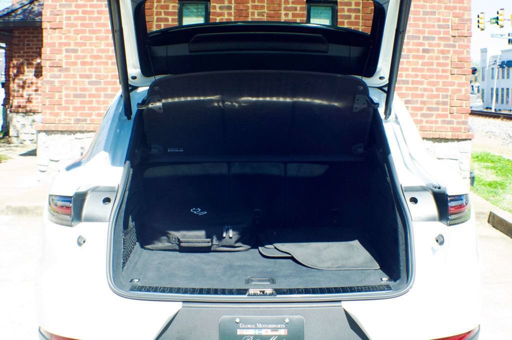 Used 2023 Porsche Cayenne Platinum Edition AWD/4WD image 54