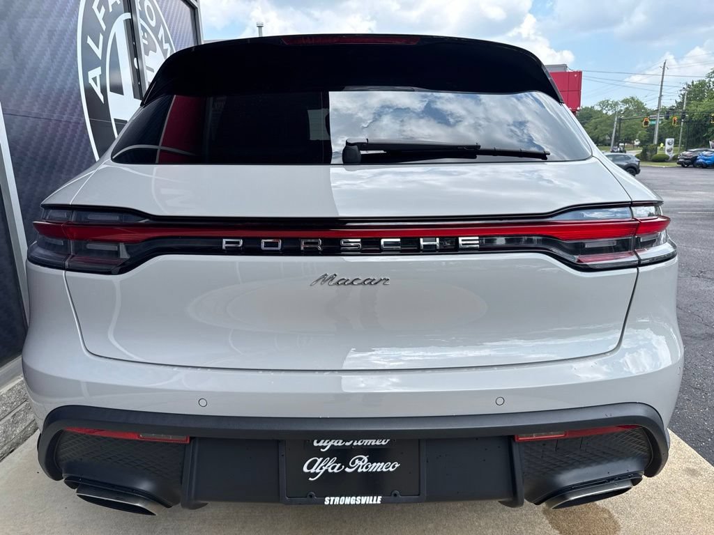 Used 2024 Porsche Macan Turbo AWD/4WD image 11